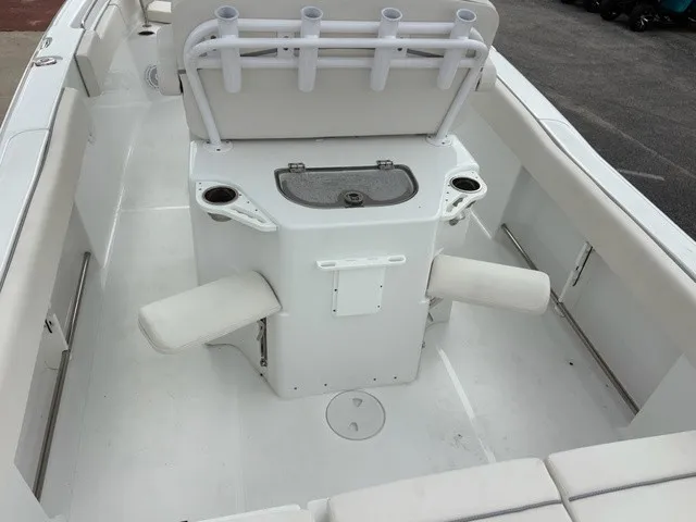 Slide: The Image of Sea Hunt Ultra 234 2023 - 7