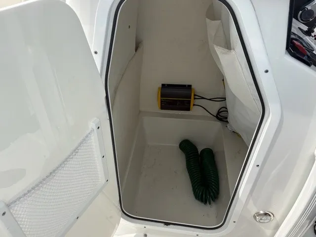 Slide: The Image of Sea Hunt Ultra 234 2023 - 15
