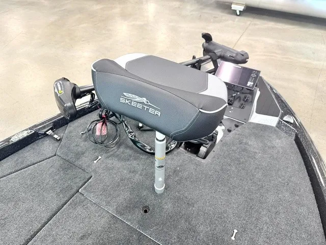 Slide: The Image of Skeeter ZXE20 2027 - 14