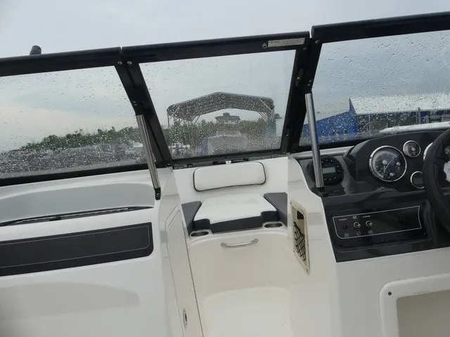 Slide: The Image of Bayliner VR4 Bowrider OB 2022 - 20