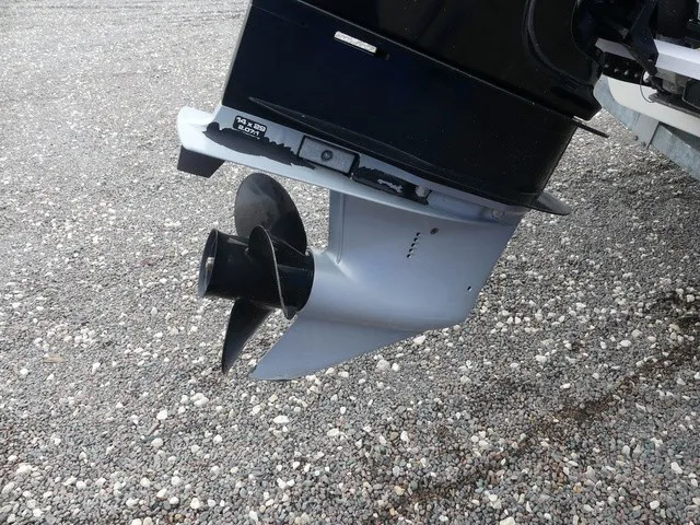 Slide: The Image of Bayliner VR4 Bowrider OB 2022 - 9