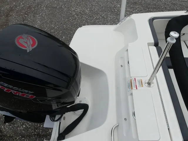 Slide: The Image of Bayliner VR4 Bowrider OB 2022 - 23
