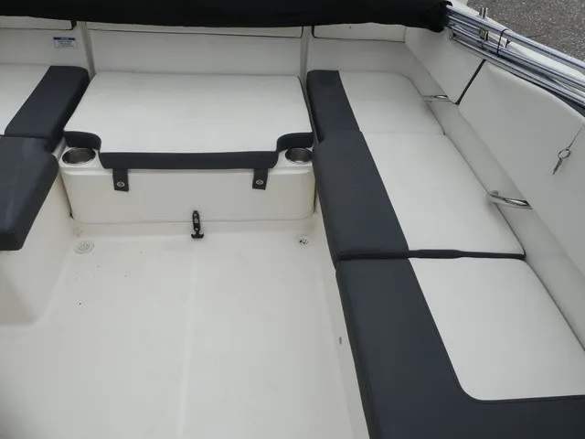 Slide: The Image of Bayliner VR4 Bowrider OB 2022 - 22