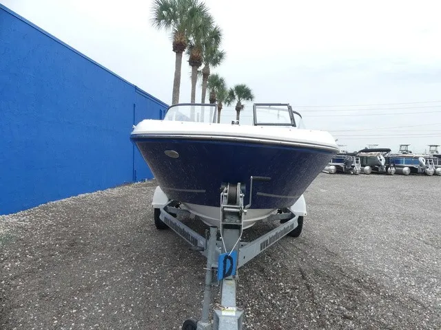 Slide: The Image of Bayliner VR4 Bowrider OB 2022 - 3