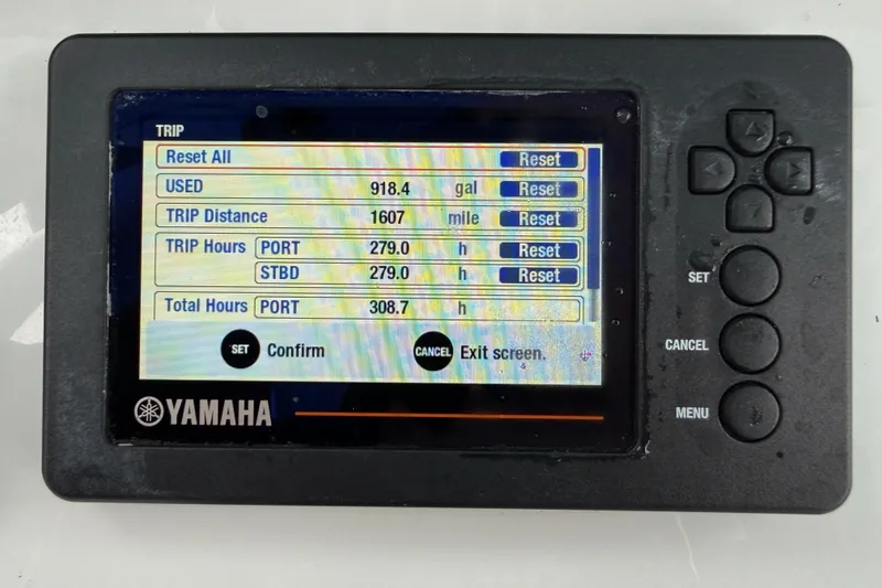 Slide: The Image of Yamaha display showing trip data for 2019 Sea Hunt Gamefish 27 boat. - 23