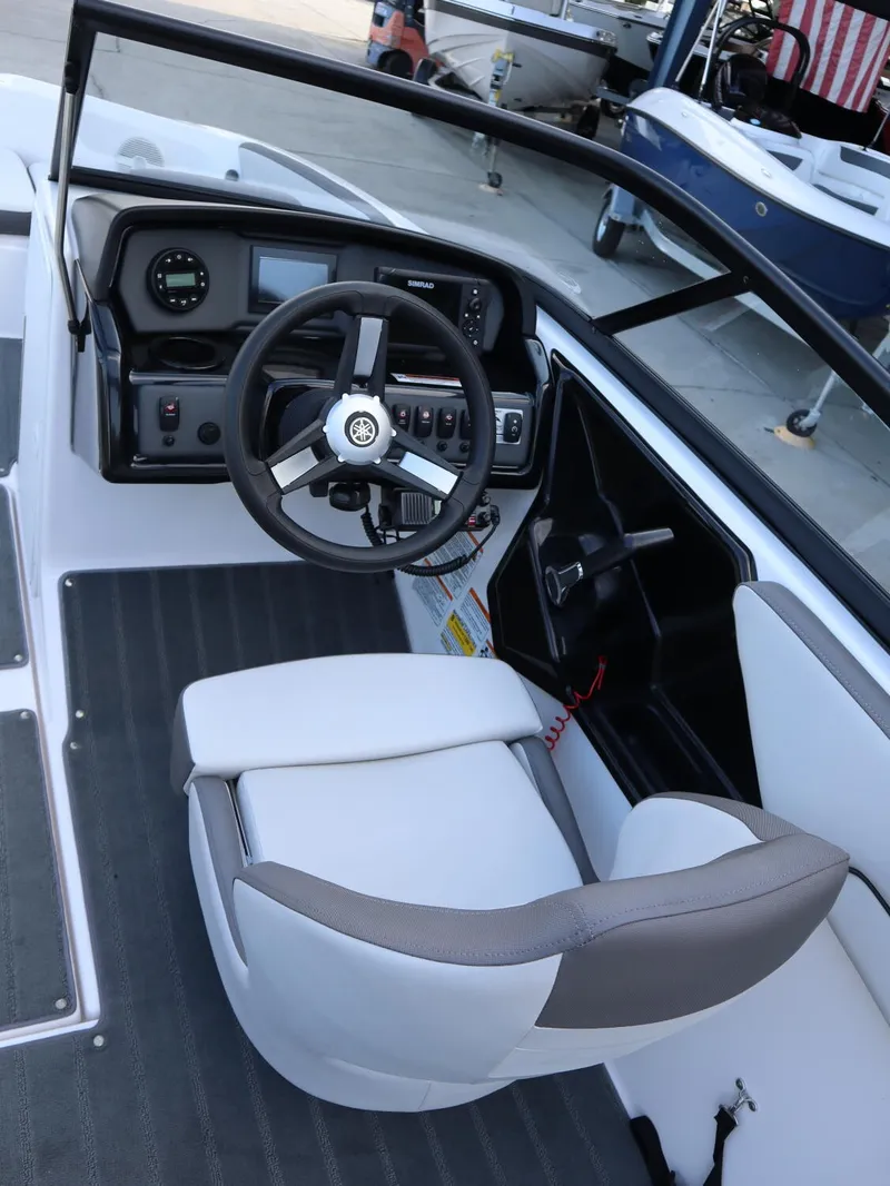 Slide: The Image of Yamaha SX190 2024 - 10