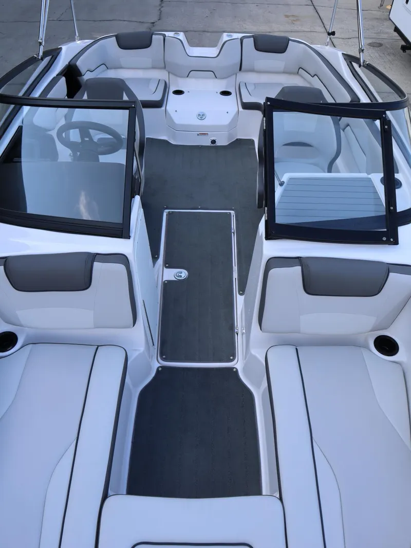 Slide: The Image of Yamaha SX190 2024 - 18