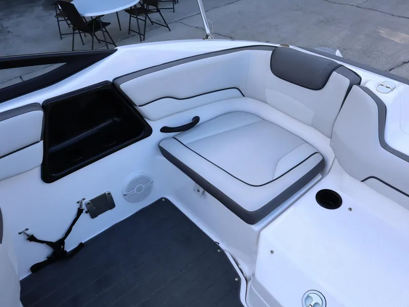 Slide: The Image of Yamaha SX190 2024 - 20