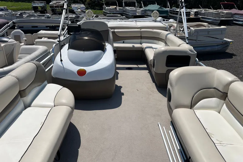 Slide: The Image of 2000 Sun Tracker Party Barge 22 I/O Regency Edition with spacious seating and helm. - 3