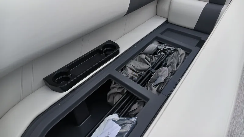 Slide: The Image of Bennington 22 S1 FISH AND CRUISE 2027 - 18