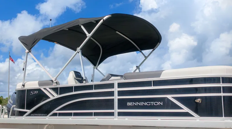 The Image of Bennington 20 S1 STERN RADIUS 2027 - 1