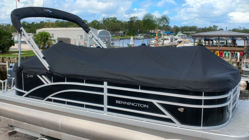 The Image of Bennington 20 S1 STERN RADIUS 2027 - 1