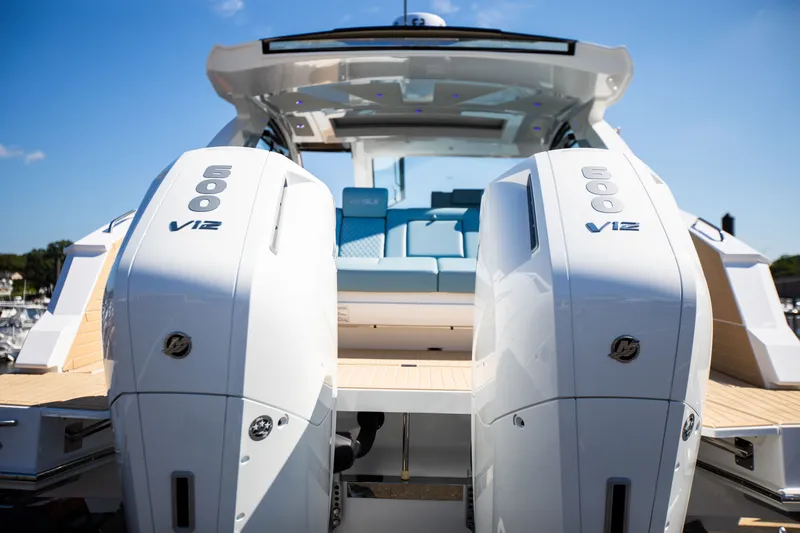 Slide: The Image of Cruisers 42 GLS OB 2027 - 5