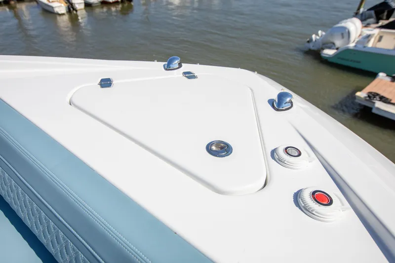 Slide: The Image of Cruisers 42 GLS OB 2027 - 50