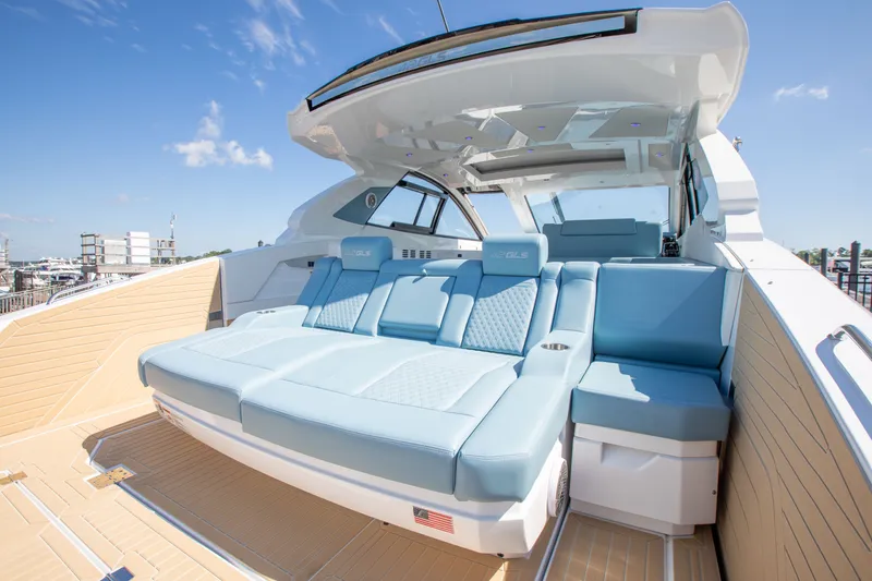 Slide: The Image of Cruisers 42 GLS OB 2027 - 12