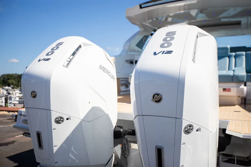 Slide: The Image of Cruisers 42 GLS OB 2027 - 6