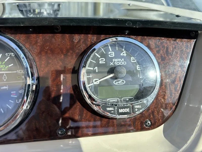 Slide: The Image of Sea Ray Sundancer 260 2010 - 60
