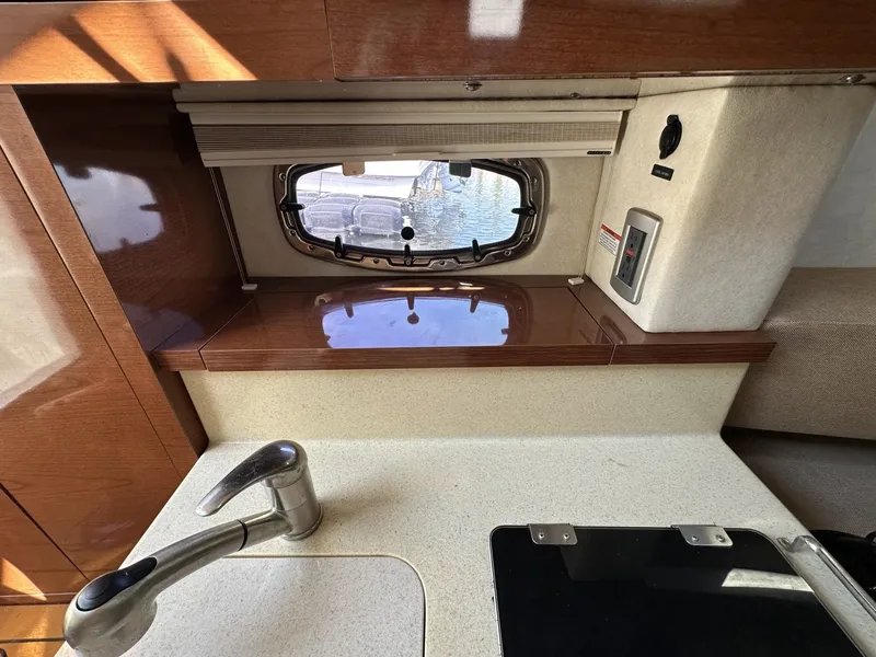 Slide: The Image of Sea Ray Sundancer 260 2010 - 89