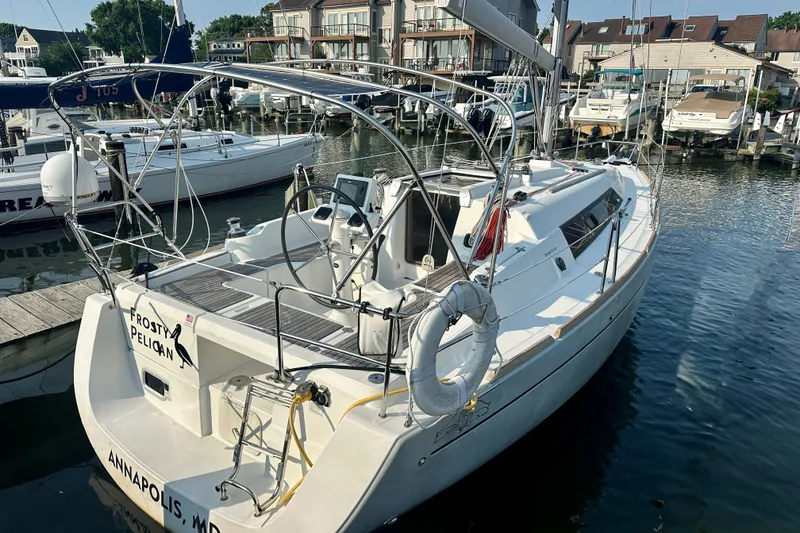 Slide: The Image of 2015 Beneteau Oceanis 31 sailboat docked in Annapolis marina. - 4