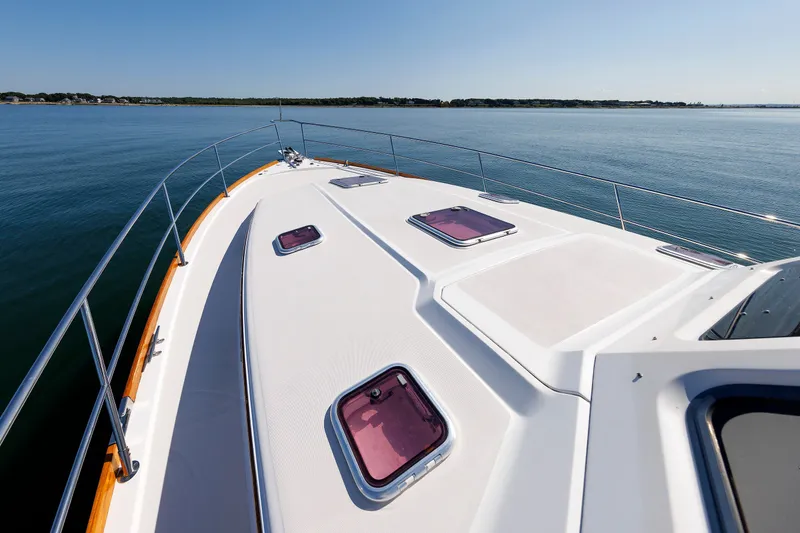 Slide: The Image of 2006 Sabre 42 Hard Top Express yacht deck with ocean view. - 48