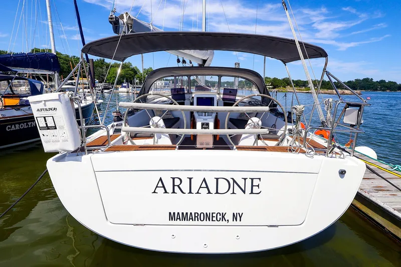 Slide: The Image of Hanse 385 sailboat "Ariadne" docked in Mamaroneck, NY, 2016 model. - 18