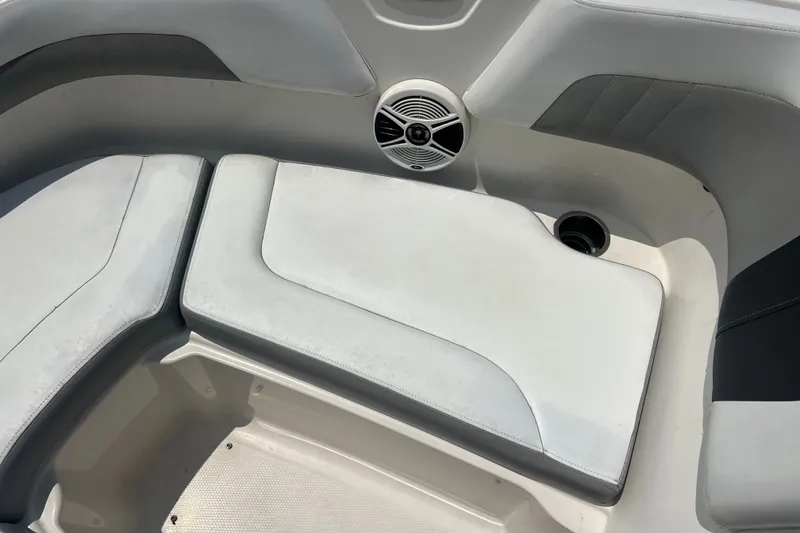Slide: The Image of Interior seating of 2020 Chaparral 23 SSi boat with speaker and cup holder. - 8