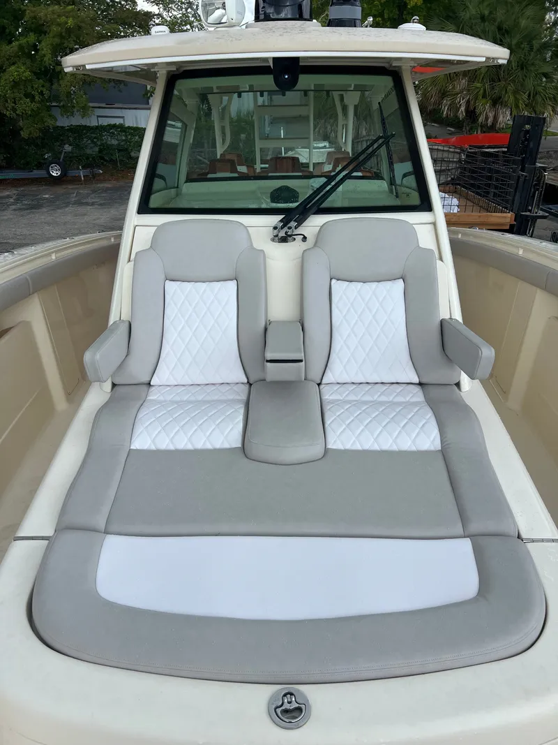 Slide: The Image of Scout 420LXF 2019 - 9