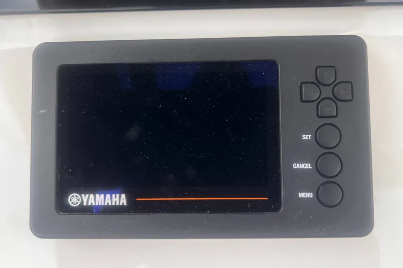 Slide: The Image of Yamaha control panel on 2019 Regulator 28 Forward Seating boat. - 9