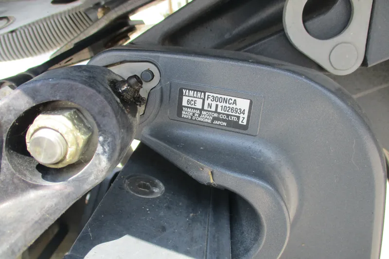Slide: The Image of Close-up of Yamaha F300NCA engine part on 2016 BLUEWAVE 24 Pure Bay boat. - 14