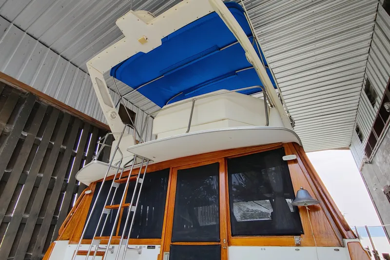 Slide: The Image of Bayliner 3818 Motoryacht 1988 - 7
