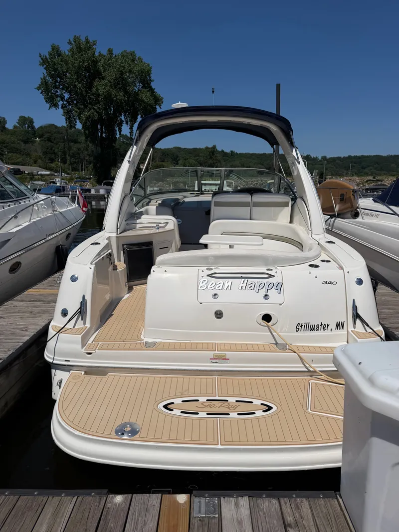 Slide: The Image of Sea Ray Sundancer 320 2006 - 1