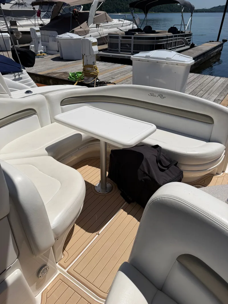 Slide: The Image of Sea Ray Sundancer 320 2006 - 12