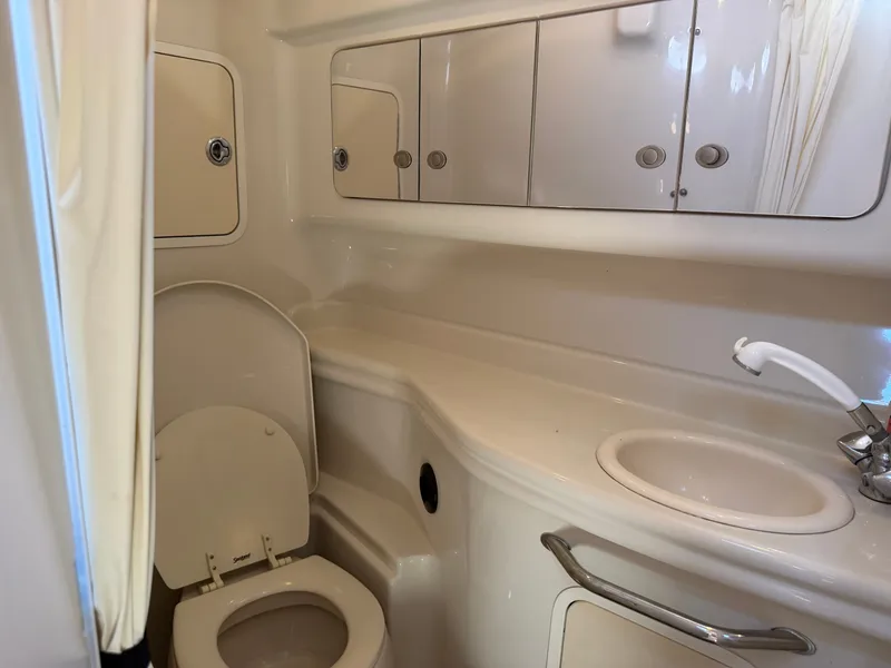 Slide: The Image of Sea Ray Sundancer 320 2006 - 24