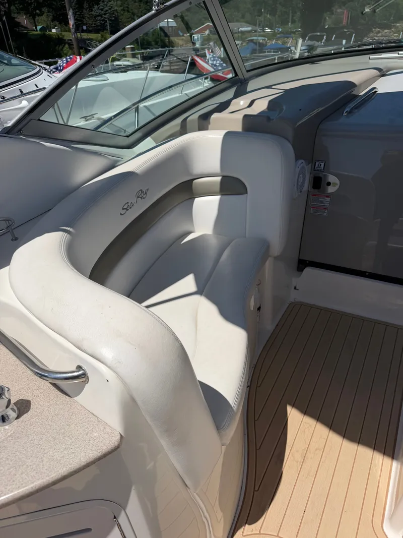 Slide: The Image of Sea Ray Sundancer 320 2006 - 4