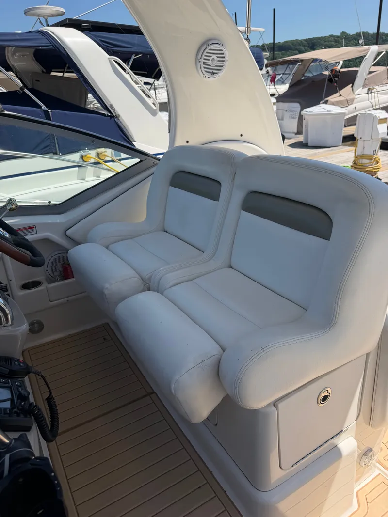 Slide: The Image of Sea Ray Sundancer 320 2006 - 5