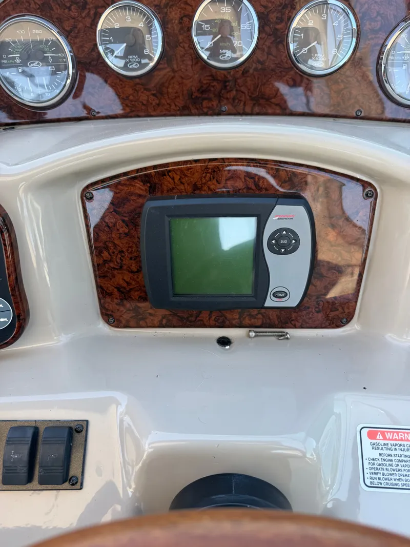 Slide: The Image of Sea Ray Sundancer 320 2006 - 10