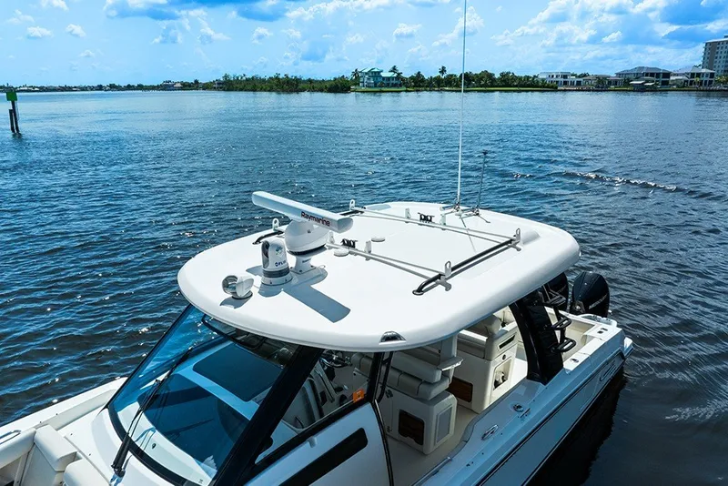 Slide: The Image of Hardtop with radar - 59