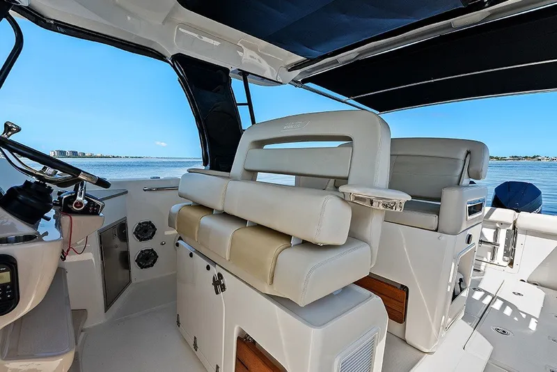 Slide: The Image of Flip-up rotating helm seat - 26