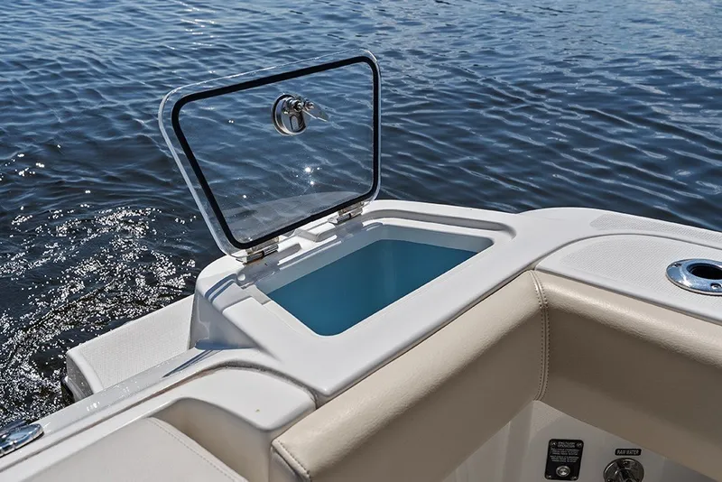 Slide: The Image of Pressurized livewell in aft port corner - 16
