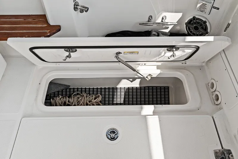 Slide: The Image of Stbd cockpit sole built-in storage - 50