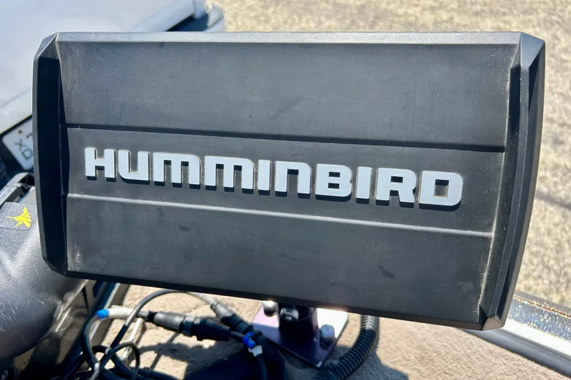 Slide: The Image of Humminbird fish finder on 2006 Ranger 180 Reata boat dashboard. - 19