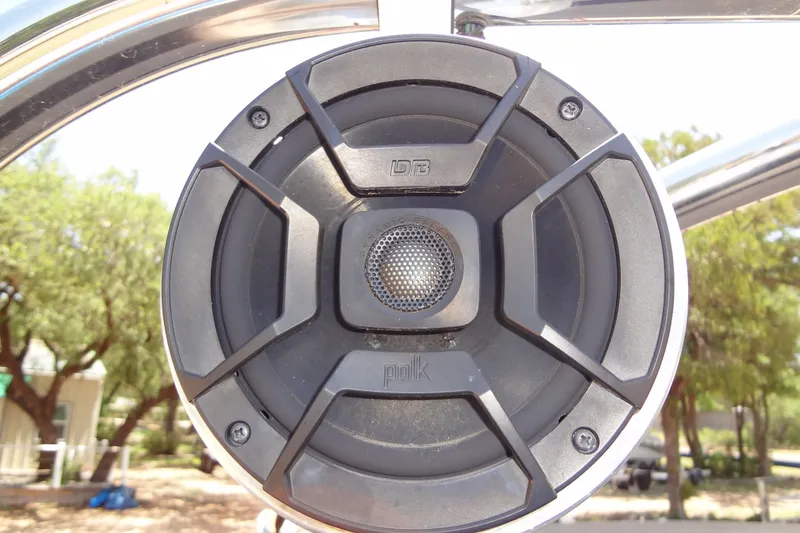 Slide: The Image of Close-up of a Polk speaker on a 2000 Malibu Sunsetter VLX boat. - 27