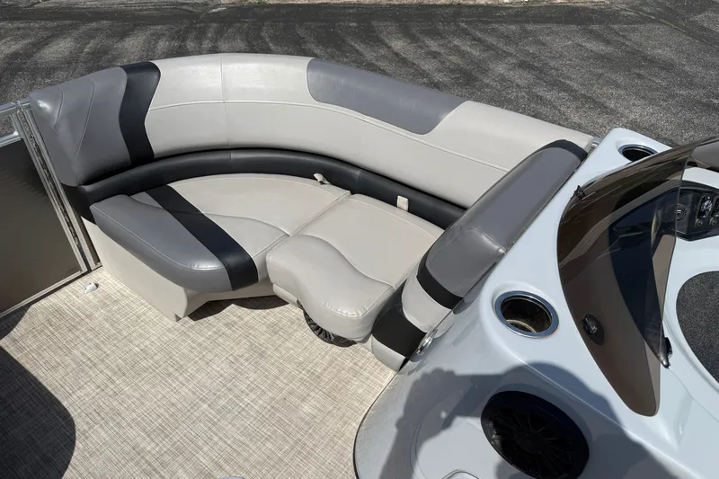 Slide: The Image of 2019 Crestliner 200 Rally DX CWDH boat interior with stylish seating and cup holders. - 13