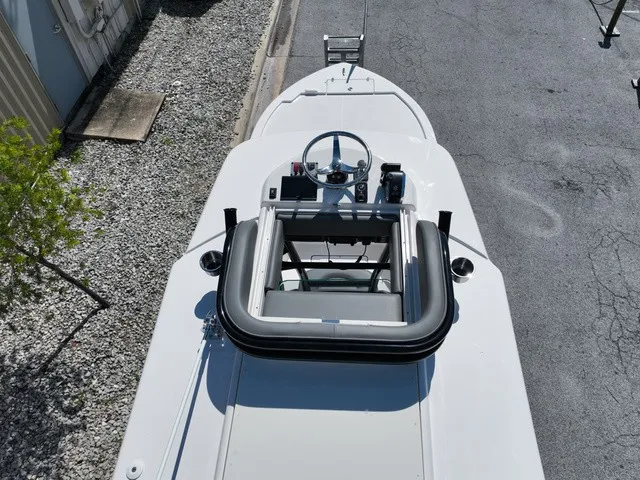 Slide: The Image of Sea Born FX24 Bay 2027 - 8