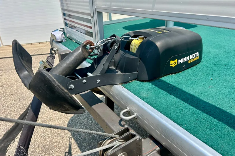 Slide: The Image of Minn Kota Deckhand anchor system on 2003 Misty Harbor 2080CF boat deck. - 8