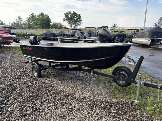 Slide: The Image of Alumacraft V-14 Tiller 2026 - 1
