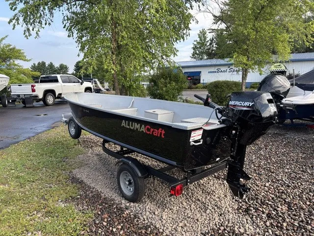 Slide: The Image of Alumacraft V-14 Tiller 2026 - 4