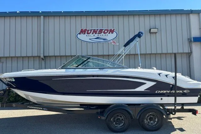 Slide: The Image of 2015 Chaparral 21 SSi Ski & Fish boat on trailer at Munson Ski & Marine. - 2