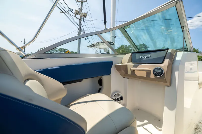 Slide: The Image of Interior view of 2014 Chaparral 18 H2O Ski & Fish boat cockpit. - 14