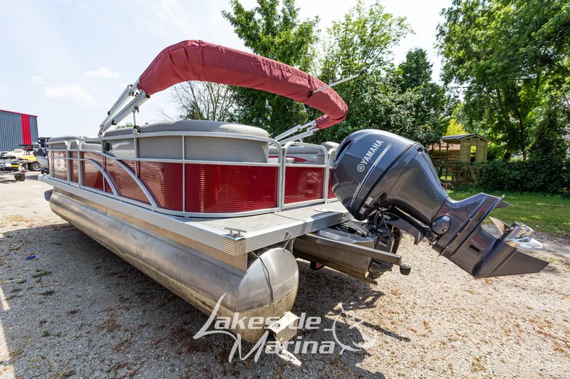 Slide: The Image of 2021 Bennington SV 22 Quad Bench pontoon boat with Yamaha outboard motor at Lakeside Marina. - 6